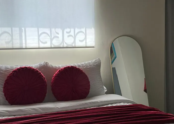 Cute Studio In The Heart Of Weho